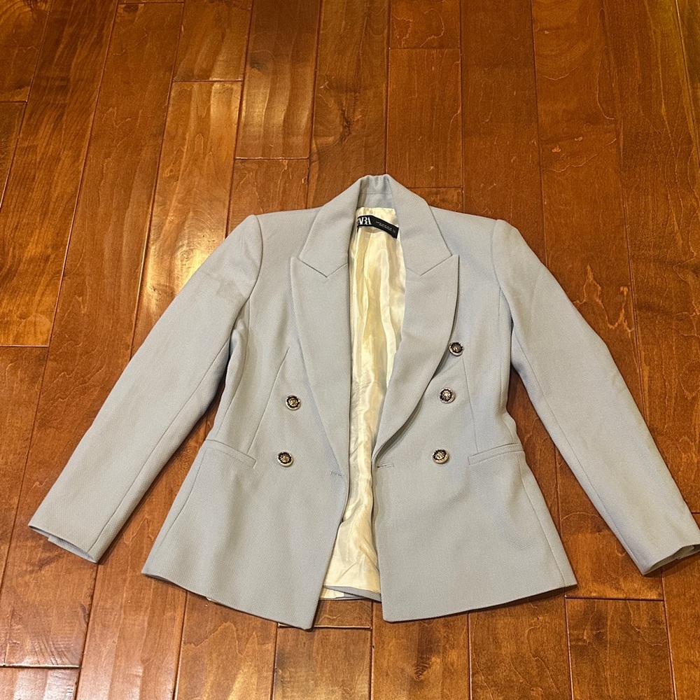 Zara Women's Soft Blue Double-Breasted Blazer Beautiful Blazer!